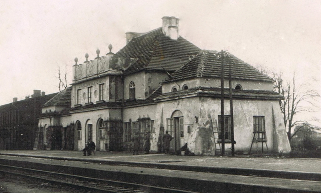 Dworzec kolejowy w Radziwiłłowie