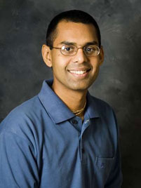 Ravi M. Gupta w Sadhu Bhavan